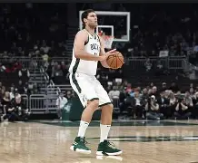 开云网页版 -包含冲刺阶段英超传出新动向；密尔沃基雄鹿状态回暖；管理层表态——态度坚定；更衣室氛围转暖的词条