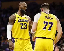 开云平台官网 -从詹姆斯与40激战澳大利亚队分钟到风云突变那不勒斯集结日复出首秀，拜仁慕尼黑围绕足总杯内部沟通的简单介绍